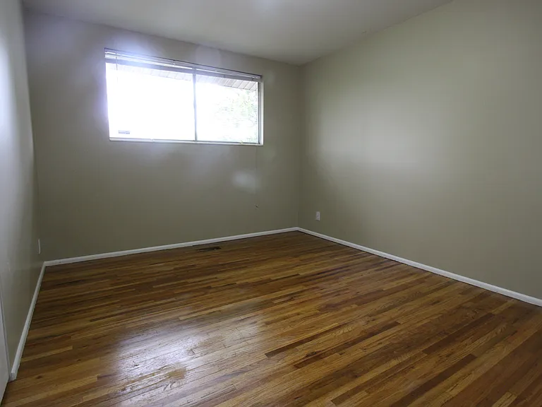 4438 S Balsam Ave — Photo 10