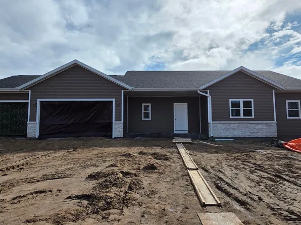 1222 Leo Dr, Holmen, WI 54636
