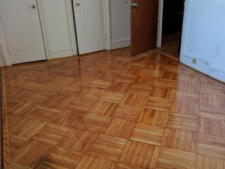 17333 Grand Central Pkwy — Photo 11