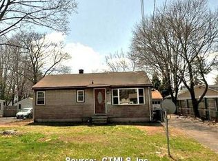 64 Charles St, Meriden, CT 06451