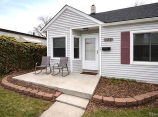 125 E Thirteen Mile Rd, Royal Oak, MI 48073