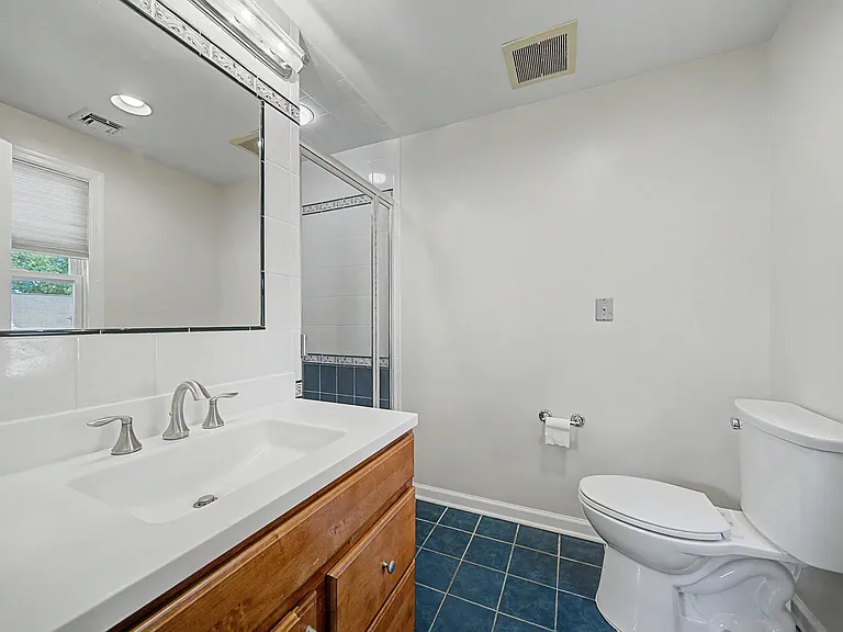 34 Esmond Pl — Photo 37