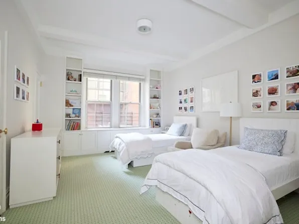 1070 Park Avenue image 6 of 11