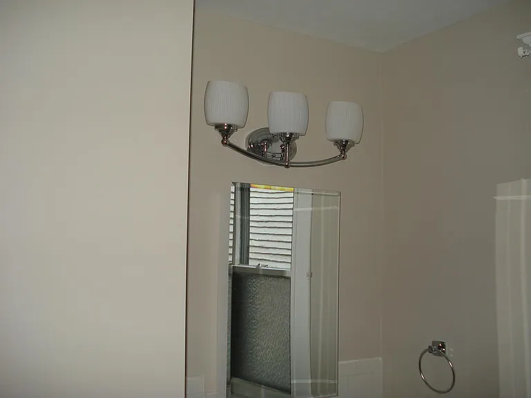 118 Russell St — Photo 7