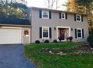 9 Pine Cone Dr, Pittsford, NY 14534