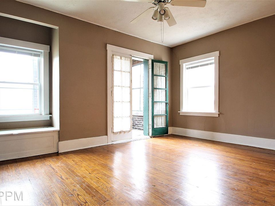 1st image of 911 Forest Ave