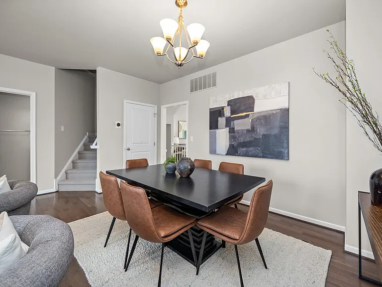 2794 Ashcombe Dr — Photo 8