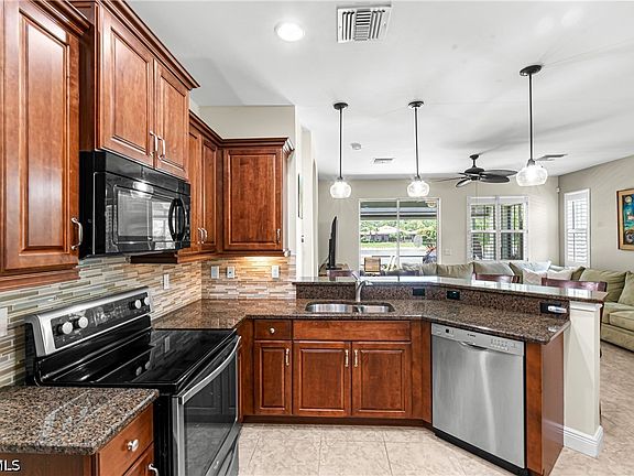 4th image of 10482 Materita Dr