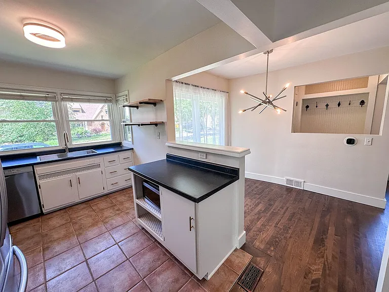 2610 Albert Dr SE — Photo 8