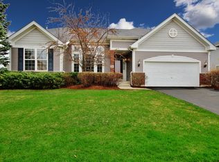 5583 Chapel Hill Rd, Gurnee, IL 60031