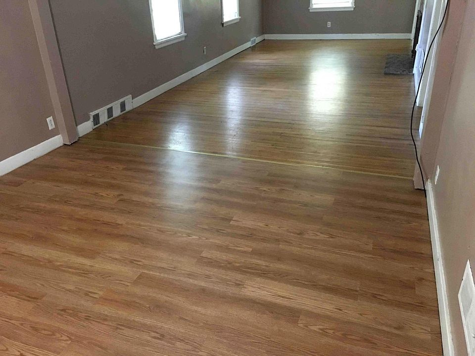 2nd image of 2115 Tremont St