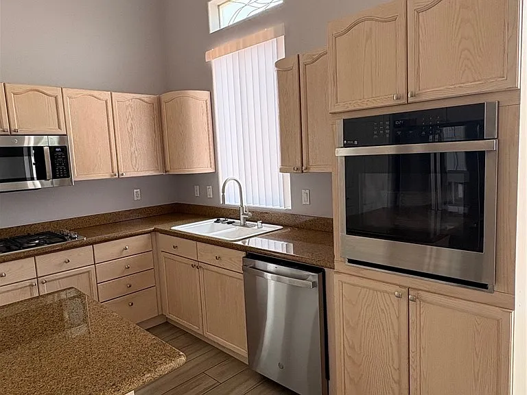 8727 Stockholm Ave — Photo 10