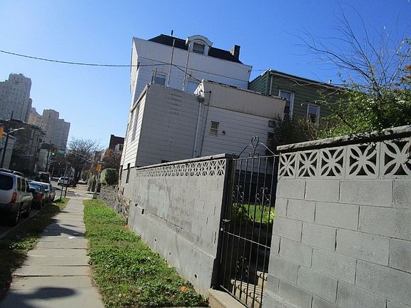 3rd image of 444 Wayne St