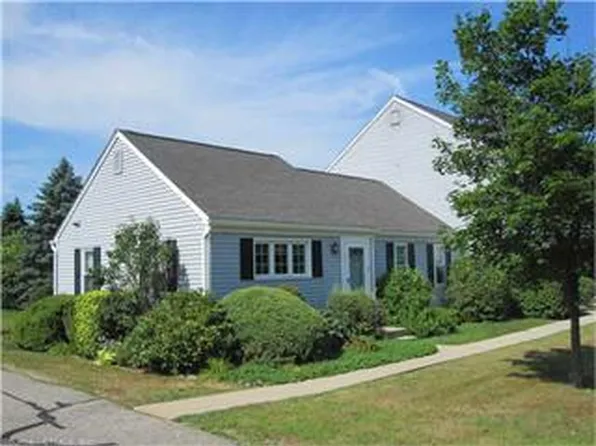 41 Constitution Sq, Mansfield, CT 06250