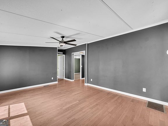 3rd image of 515 Donald Cleveland Rd