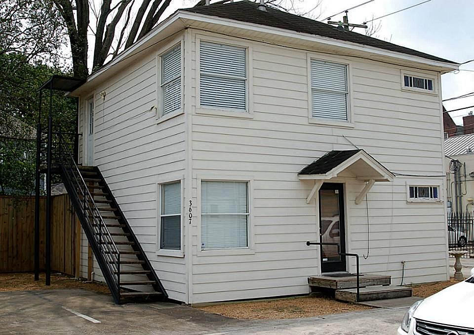 1st image of 3607 White Oak Dr