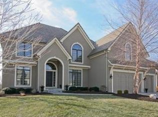 10711 W 145th Ter, Overland Park, KS 66221