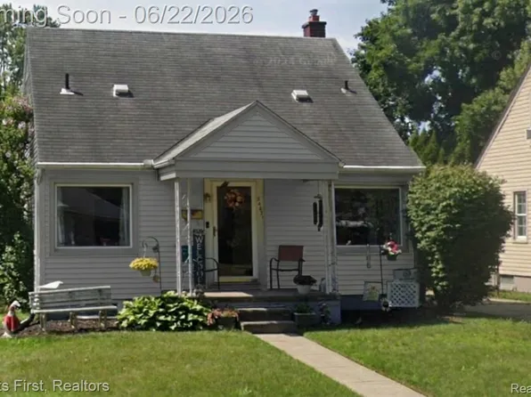 24631 Carlysle St, Dearborn, MI 48124