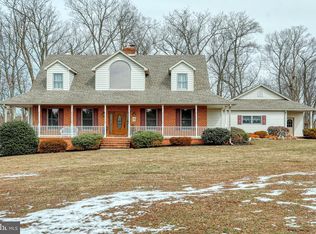 2050 Larue Rd, Seven Valleys, PA 17360