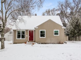1347 Northlawn St NE, Grand Rapids, MI 49505