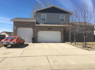 1613 20th Ave W, Williston, ND 58801