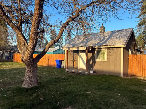 12324 N Florida St, Mead, WA 99021