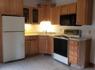 190 Washington St #1, Oregon, WI 53575