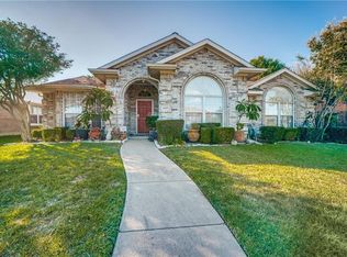 2201 Oak Meadow Cir, Garland, TX 75040