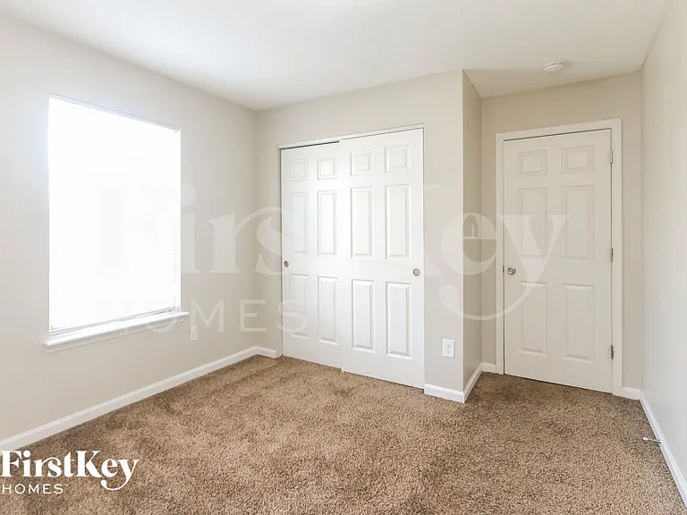 5204 Hodson Dr — Photo 16