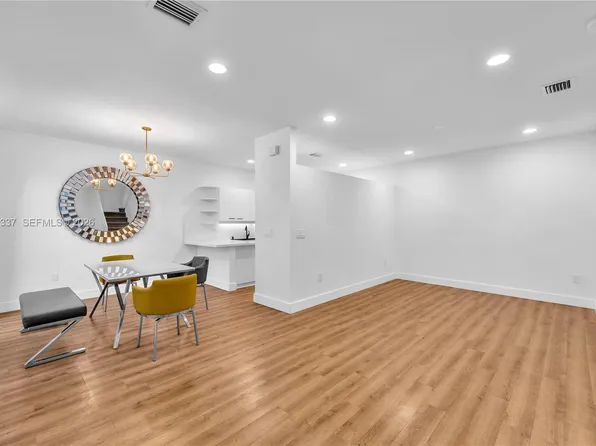 1450 Weeping Willow Way, Hollywood, FL 33019