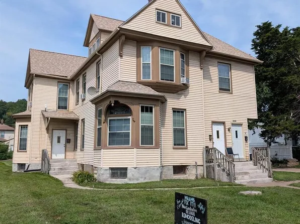 2324 W 3rd St, Davenport, IA 52802