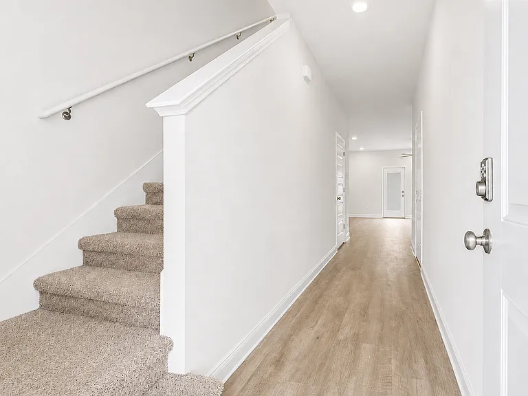 1665 Caleigh Ct — Photo 2