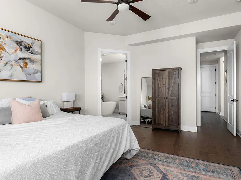 137 Crescent Moon Ct — Photo 21