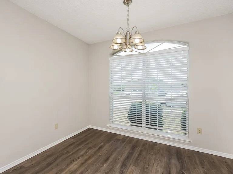 7320 Laurelhill Ct S — Photo 6