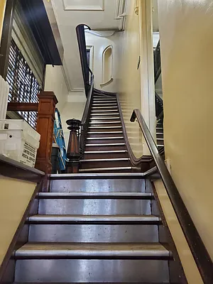 Rented by RBM Brokerage | media 17