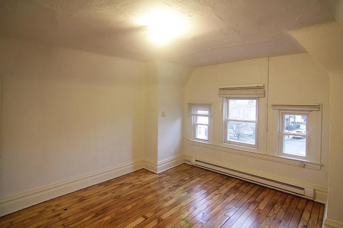 1 bed, $1,050 — Photo 3