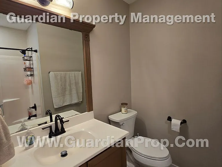 831 Pontiac Ln — Photo 10