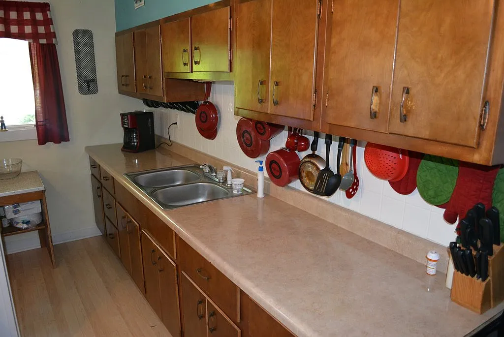 320 N Meeks Ave photo 1