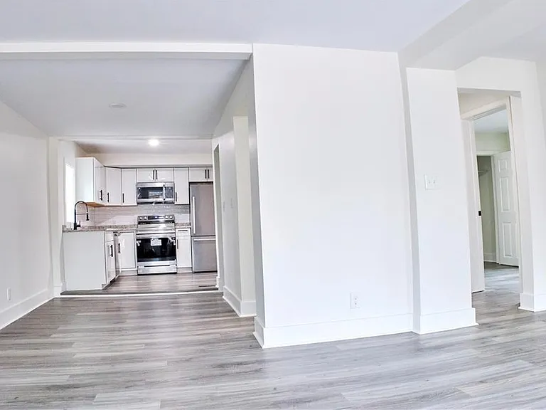 184 Scott St NW — Photo 3