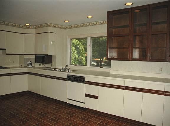 4th image of L-12 Southern Hills Place