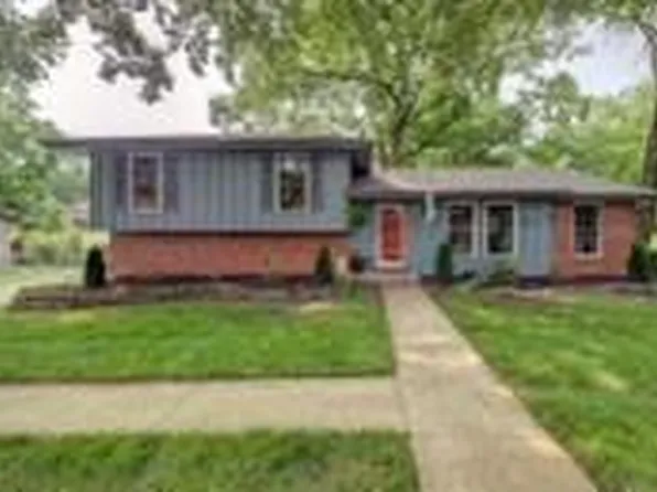 10201 W 70th St, Merriam, KS 66203