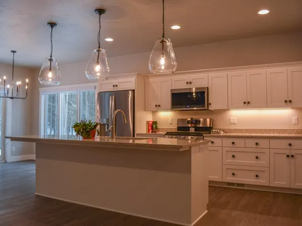 7709 State Highway 42 #202, Egg Harbor, WI 54209