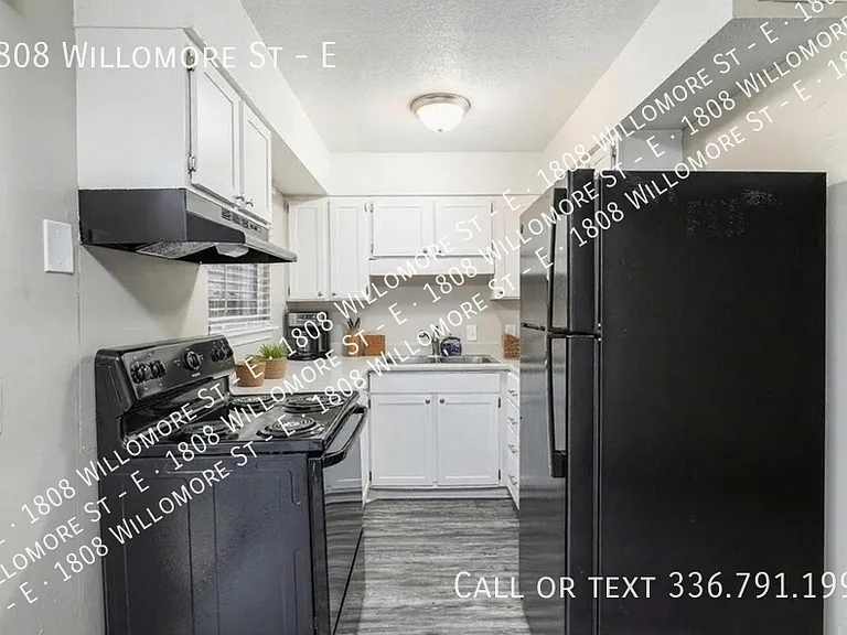 1808 Willow — Photo 3