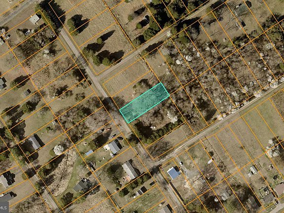 3rd image of Overland Dr