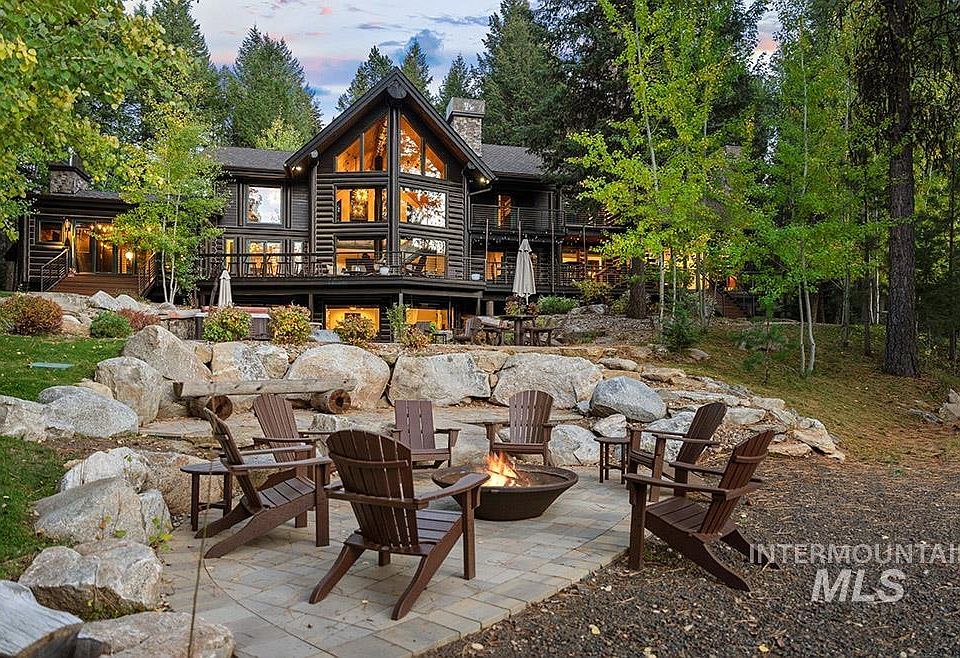 1st image of 305 Blackhawk Lake Dr