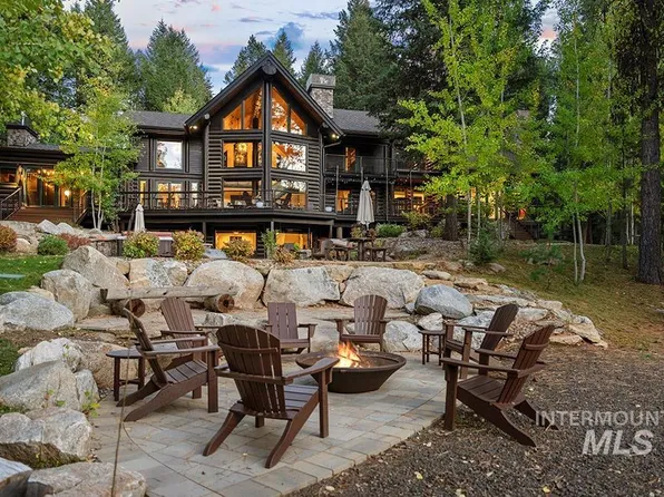 305 Blackhawk Lake Dr, McCall, ID 83638