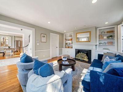 10 Summer St #1, Boston, MA, 02129