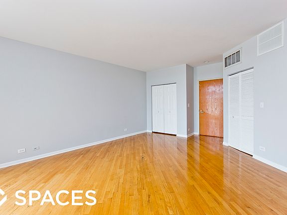 2nd image of 2451 W Howard St APT 306