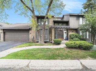 5569 Water Way Ct #1, West Bloomfield, MI 48322