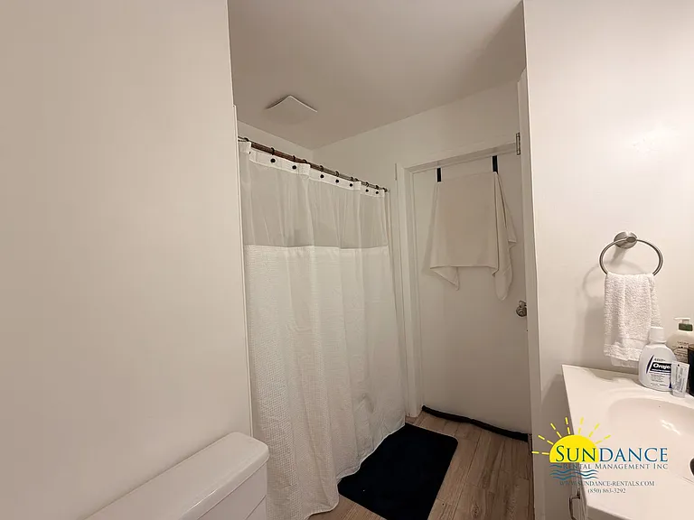 215 Moriarty St — Photo 9